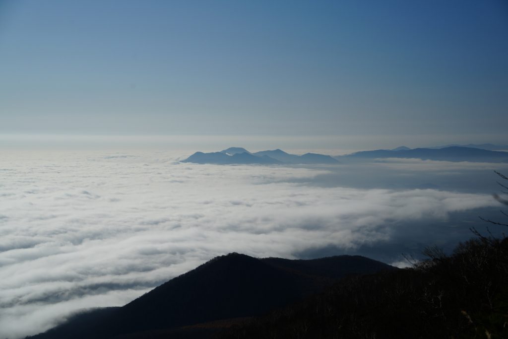 岩手山から志和三山方向の雲